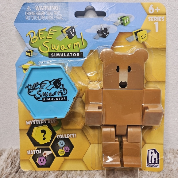 Roblox Bee Swarm Simulator Action Figure Brown Bear Mystery Bee Honeycomb Case - Picture 2 of 7